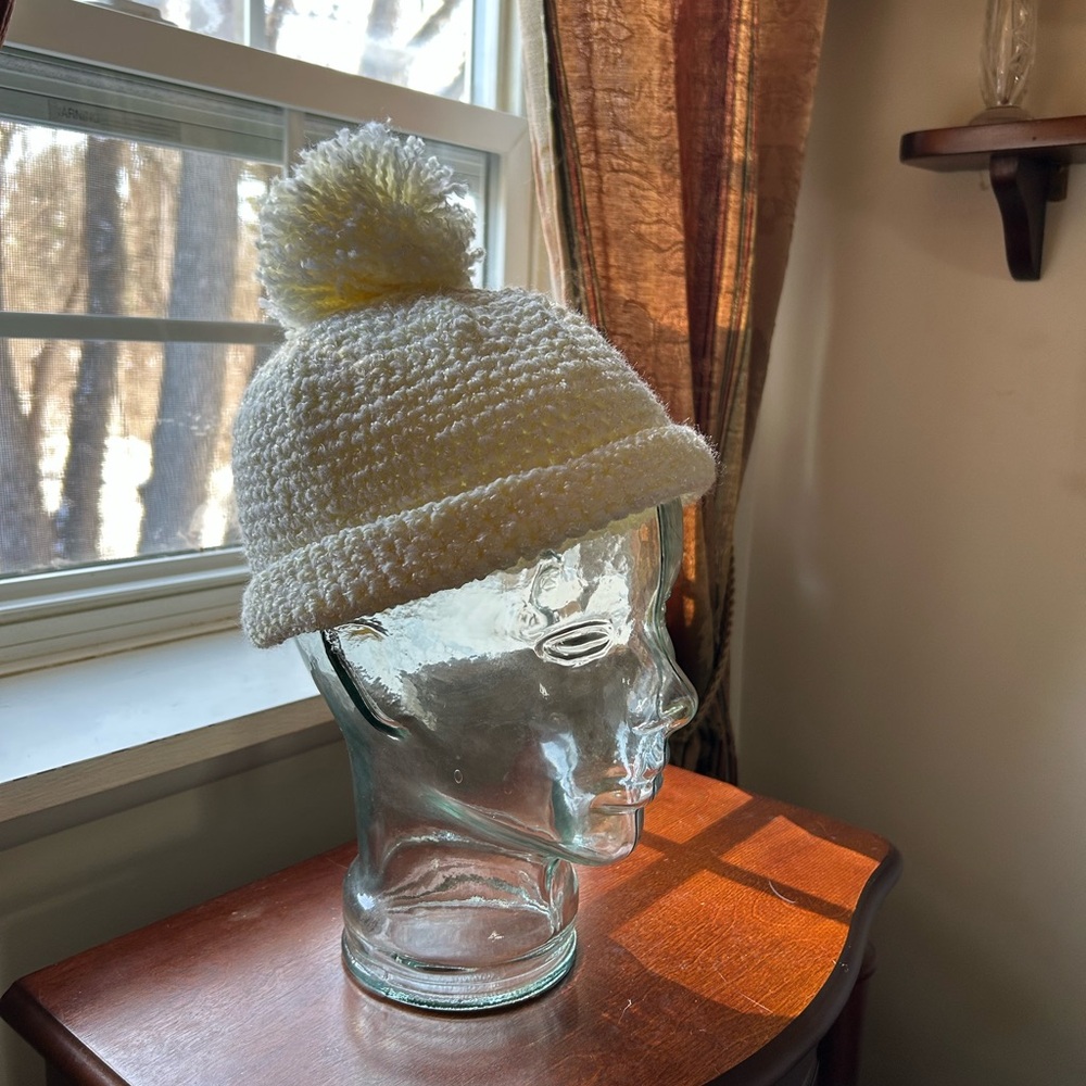 Cream Textured crochet Hat with Pom-Pom
